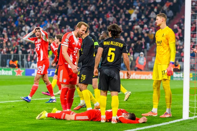 GER, UEFA CL, FC Bayern Muenchen (GER) vs Royale Union Saint-Gilloise (BEL) 21.01.2026, Allianz Arena, Muenchen, GER, UEFA CL, FC Bayern Muenchen (GER) vs Royale Union Saint-Gilloise (BEL), UEFA regulations prohibit any use of photographs as image sequences and or quasi-video, im Bild Harry Kane (FCB 9) sauer auf Raphael Guerreiro (FCB 22) der eine chance vermasselt hat
