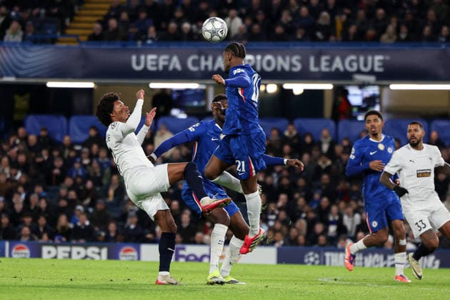 21st January 2026; Stamford Bridge, Chelsea, London, England: UEFA Champions League Football, Chelsea versus Pafos; Jorrel Hato of Chelsea and Bruno of Pafos compete for the ball  HenningxvonxJagow Content restricted for UK based newspaper