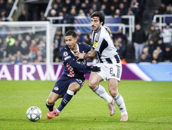NEWCASTLE - (l-r) Mauro Junior of PSV Eindhoven and Sandro Tonali of Newcastle United FC during the UEFA Champions League match between Newcastle United FC and PSV Eindhoven at St. James Park Stadium on January 21, 2026, in Newcastle, United Kingdom. SEM VAN DER WAL ANP UEFA Champions League 2025-2026 xVIxANPxSportx xxANPxIVx 548188159 originalFilename: 548188159.jpg