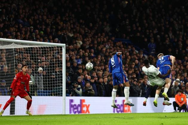 Enzo Fernandez of Chelsea scores a goal that is disallowed Chelsea v Pafos, UEFA Champions League, Group Stage, Football, Stamford Bridge, London, UK - 21 Jan 2026London Stamford Bridge United Kingdom EDITORIAL USE ONLY No use with unauthorised audio, video, data, fixture lists, club league logos or live services. Online in-match use limited to 120 images, no video emulation. No use in betting, games or single club league player publications. Copyright: xSimonxDael Shutterstockx 16348356w