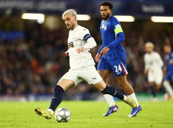 Chelsea v Pafos, UEFA Champions League, Stamford Bridge, London, UK - 21 01 2026 Vlad Dragomir of Pafos in action during the UEFA Champions League away game against Chelsea at Stamford Bridge London Stamford Bridge London GBR, UK NEWSPAPERS OUT Copyright: xMarkxGreenwoodx