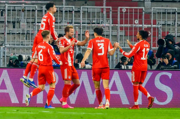 GER, UEFA CL, FC Bayern Muenchen (GER) vs Royale Union Saint-Gilloise (BEL) 21.01.2026, Allianz Arena, Muenchen, GER, UEFA CL, FC Bayern Muenchen (GER) vs Royale Union Saint-Gilloise (BEL), UEFA regulations prohibit any use of photographs as image sequences and or quasi-video, im Bild Jubel nach dem Tor zum 1-0 durch Harry Kane (FCB 9) mit Aleksandar Pavlovi Pavlovic (FCB 45) Joshua Kimmich (FCB 6) Min-jae Kim (FCB 3) Michael Olise (FCB 17)