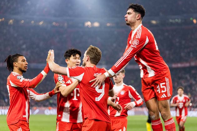 MUNICH, GERMANY - JANUARY 21: Harry Kane (FC Bayern Muenchen, 9) celebrates scoring the 1:0 goal with his teammates during the UEFA Champions League match between FC Bayern Munich vs. Royale Union Saint-Gilloise at Allianz Arena on matchday 7 of the UEFA Champions League Season 2025 26 on January 21, 2025 in Munich, Germany. Bavaria Germany Copyright: xSteffiexWunderlx