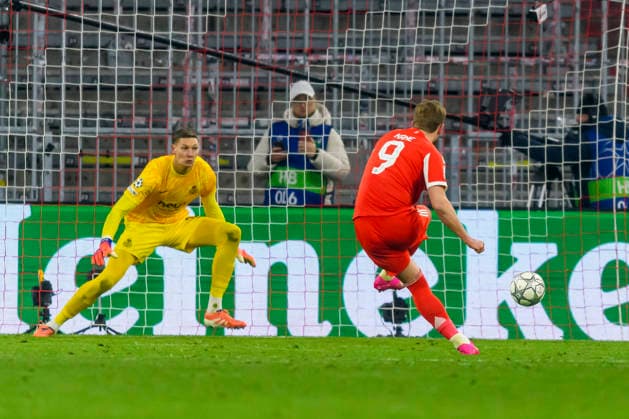 GER, UEFA CL, FC Bayern Muenchen (GER) vs Royale Union Saint-Gilloise (BEL) 21.01.2026, Allianz Arena, Muenchen, GER, UEFA CL, FC Bayern Muenchen (GER) vs Royale Union Saint-Gilloise (BEL), UEFA regulations prohibit any use of photographs as image sequences and or quasi-video, im Bild Harry Kane (FCB 9) verwandelt den Elfmeter zum 2-0 gegen Kjell Scherpen (Royale Union Saint-Gilloise 37)