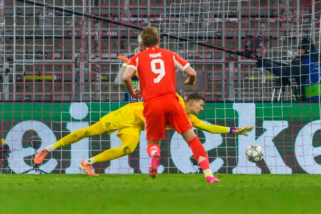 GER, UEFA CL, FC Bayern Muenchen (GER) vs Royale Union Saint-Gilloise (BEL) 21.01.2026, Allianz Arena, Muenchen, GER, UEFA CL, FC Bayern Muenchen (GER) vs Royale Union Saint-Gilloise (BEL), UEFA regulations prohibit any use of photographs as image sequences and or quasi-video, im Bild Harry Kane (FCB 9) verwandelt den Elfmeter zum 2-0 gegen Kjell Scherpen (Royale Union Saint-Gilloise 37)