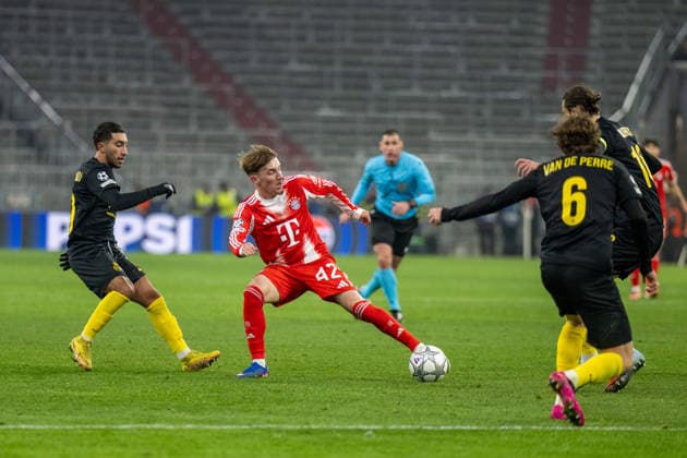 Guliherme Smith 11 (Royale Union Saint Gilloise), Karl Lennart 42 (FC Bayern Muenchen), FC Bayern Muenchen vs. Royale Union Saint Gilloise, Fussball, UEFA Champions League, 7. Spieltag, 21.01.2026 DFB regulations prohibit any use of photographs as image sequences and or quasi-video Muenchen Bayern Deutschland