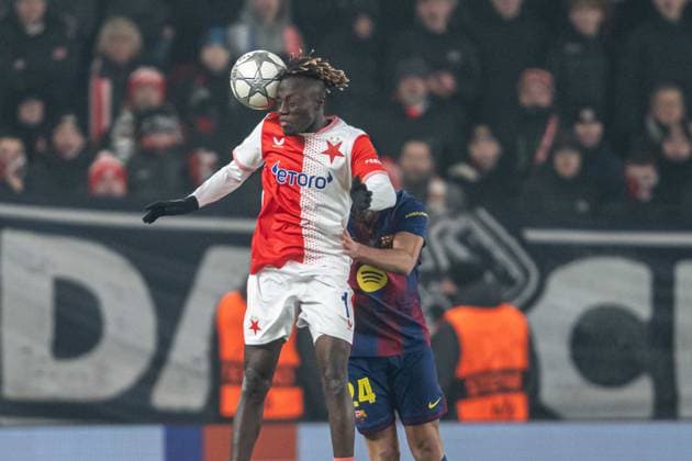 Youssoupha Sanyang header during UEFA Champions league match, SK Slavia Praha - FC Barcelona, Barca , 21 january 2026, Fortuna Arena, Praha, Czech republic Copyright: xMICHALxFAJT,ZOSPORTU.SKx MAR_0011