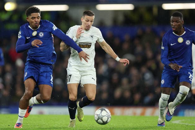 Chelsea FC v Pafos FC - UEFA Champions League 2025 26 League Phase MD7 Wesley Fofana of Chelsea, Mislav Orsic of Pafos FC and Moises Caicedo of Chelsea challenge during the UEFA Champions League 2025 26 League Phase MD7 match between Chelsea FC and Pafos FC at Stamford Bridge on January 21, 2026 in London, England. WARNING! This Photograph May Only Be Used For Newspaper And Or Magazine Editorial Purposes. May Not Be Used For Publications Involving 1 player, 1 Club Or 1 Competition Without Written Authorisation From Football DataCo Ltd. For Any Queries, Please Contact Football DataCo Ltd on +44 (0) 207 864 9121 London Stamford Bridge England United Kingdom Copyright: xAllstarxPicturexLibraryxLtdx