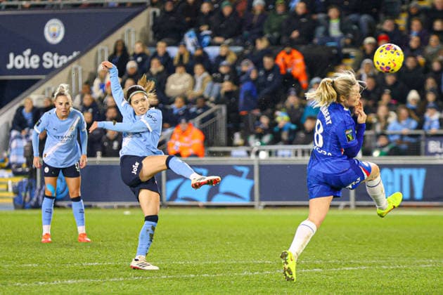 Yui Hasegawa (25 Manchester City) takes a shot during the Subway Womens League Cup semi final match between Manchester City and Chelsea at the Joie Stadium in Manchester, England Copyright: xNataliexMincher SPPx Sportspressphoto_SPR83882