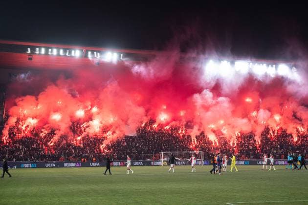 Slavia Praha fans pyroshow during UEFA Champions league match, SK Slavia Praha - FC Barcelona, Barca , 21 january 2026, Fortuna Arena, Praha, Czech republic Copyright: xMICHALxFAJT,ZOSPORTU.SKx FAJ_9980