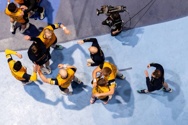 260121 Felix Möller, Lukas Sandell, Felix Montebovi and Jim Gottfridsson of Sweden celebrate after the EHF European Handball Championship preliminary round match between Sweden and Croatia on January 21, 2026 in Malmö. Photo: Petter Arvidson BILDBYRAN kod PA PA1130 handball handboll handball handbolls-em 2026 sverige sweden croatia kroatien ehf european handball championship bbeng grappa33 jubel Copyright: PETTERxARVIDSON BB260121PA245