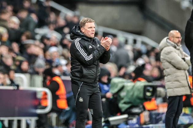 UEFA Champions League Matchday 7 of 8 Newcastle United v PSV Eindhoven Eddie Howe manager of Newcastle United applauds his team during the UEFA Champions League Matchday 7 of 8 Newcastle United v PSV Eindhovenn at St. James s Park, Newcastle, United Kingdom, 21st January 2026 (Photo by Mark Cosgrove News Images) Newcastle St. James s Park Tyne and Wear United Kingdom Copyright: xMarkxCosgrove NewsxImagesx