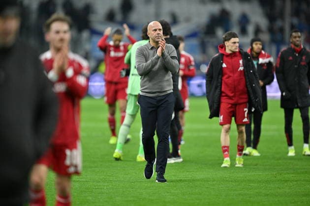 Marseille v Liverpool - UEFA Champions League MARSEILLE, FRANCE - JANUARY 21: Liverpool head coach Arne Slot of Liverpool celebrates the team s victory after the UEFA Champions League week 7 football match between Olympique Marseille and Liverpool at Stade Velodrome in Marseille, France, on January 21, 2026. Mustafa Yalcin Anadolu Marseille France. Editorial use only. Please get in touch for any other usage.  Copyright: x2026xAnadoluxMustafaxYalcinx