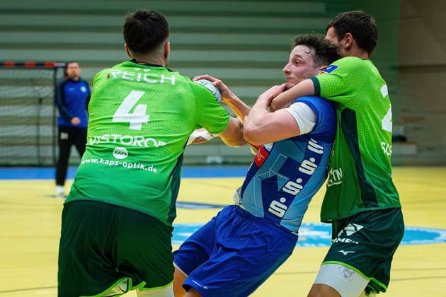 21.01.2026, xovx, Handball Testspiel Handball Bundesliga, HSG Wetzlar - TV Großwallstadt v.l. Filip Vistorop (HSG Wetzlar), Ole Klimpke (TV Großwallstadt), Jona Schoch (HSG Wetzlar) Wetzlar-Dutenhofen Sporthalle Dutenhofen Hessen Deutschland (DE)