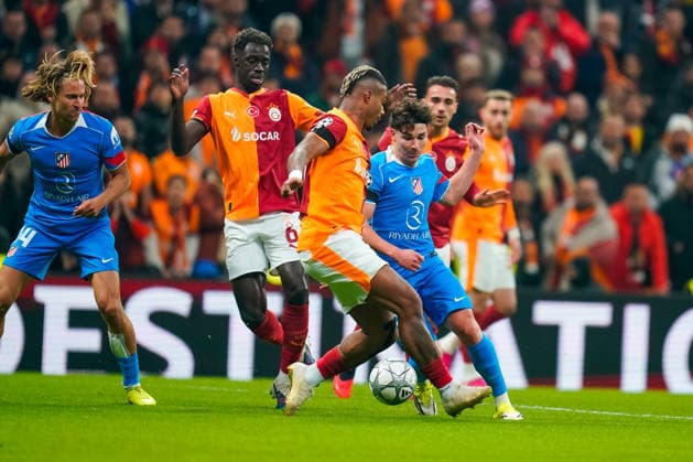 Galatasaray A.S. v Atletico de Madrid - UEFA Champions League 2025 26 League Phase MD7 Players are seen in action during the UEFA Champions League match between Galatasaray and Atletico de Madrid at Ali Sami Yen Spor Kompleksi in Istanbul, Turkey, on January 21, 2026. Istanbul Istanbul Turkey  Copyright: xYagizxGurtugx originalFilename:gurtug-galatasa260121_npZrZ.jpg