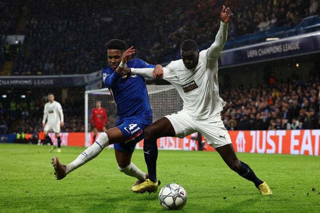 Chelsea v Pafos, Champions League EstÃªvao of Chelsea and Ken Sema of Pafos during the Champions League match between Chelsea and Pafos at Stamford Bridge, London, UK on 21 January 2026. London Stamford Bridge Greater London UK Editorial use only , Copyright: xPaulxPhelanx PSI-23600-0084