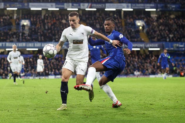 Chelsea v Pafos 21 January 2026, London - UEFA Champions League Football, Group Stage - Chelsea v Pafos - Mislav Orsic of Pafos and Jorrel Hato of Chelsea - Photo: Charlotte Wilson Offside. London UK Copyright: xCharlottexWilsonx xOffsidexOffside