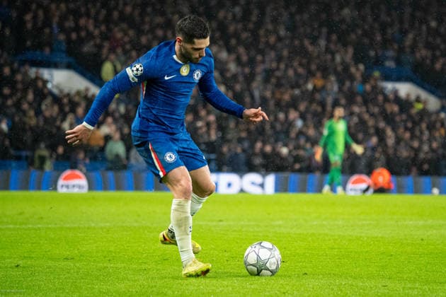 Pedro Neto passing the ball during the UEFA Champions League match between Chelsea and Pafos at Stamford Bridge in London, United Kingdom (Photo by Elliot Legg Sports Press Photo) Copyright: xElliotxLegg SportsxPressxPhotox Sportspressphoto_SPR84285