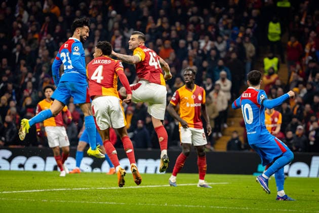 Galatasaray vs Atletico Madrid UEFA Champions League 2025-26 MD7 Nicolas Gonzalez of Atletico Madrid heads the ball during the match. Galatasaray SK and Atletico Madrid faced each other at UEFA Champions League 2025 26 League Phase MD7. The match took place in Ali Sami Yen Rams Park Stadium on january 21, 2026. Istanbul Istanbul Turkey Copyright: xBurakxBasturkx
