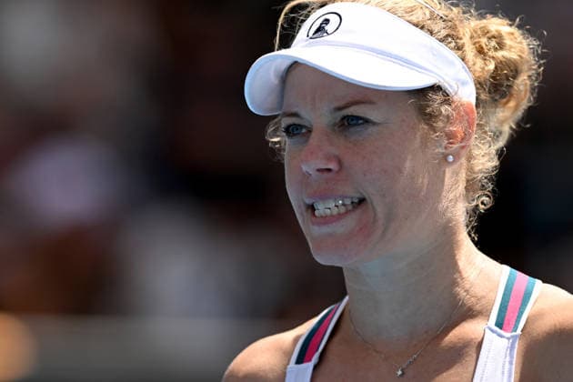 TENNIS AUSTRALIAN OPEN, Laura Siegemund of Germany in action during the Women™s 2nd round match against Maddison Inglis of Australia on day 5 of the 2026 Australian Open tennis tournament at Melbourne Park in Melbourne, Wednesday, January 22, 2026. ( NO ARCHIVING MELBOURNE VICTORIA AUSTRALIA  Copyright: xLUKASxCOCHx 20260122154400356014