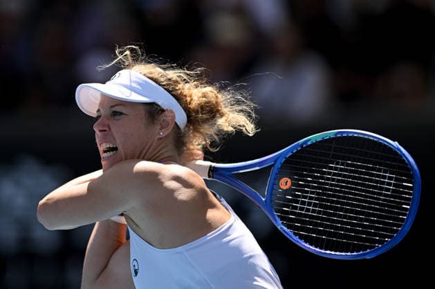 TENNIS AUSTRALIAN OPEN, Laura Siegemund of Germany in action during the Women™s 2nd round match against Maddison Inglis of Australia on day 5 of the 2026 Australian Open tennis tournament at Melbourne Park in Melbourne, Wednesday, January 22, 2026. ( NO ARCHIVING MELBOURNE VICTORIA AUSTRALIA  Copyright: xLUKASxCOCHx 20260122140900894256
