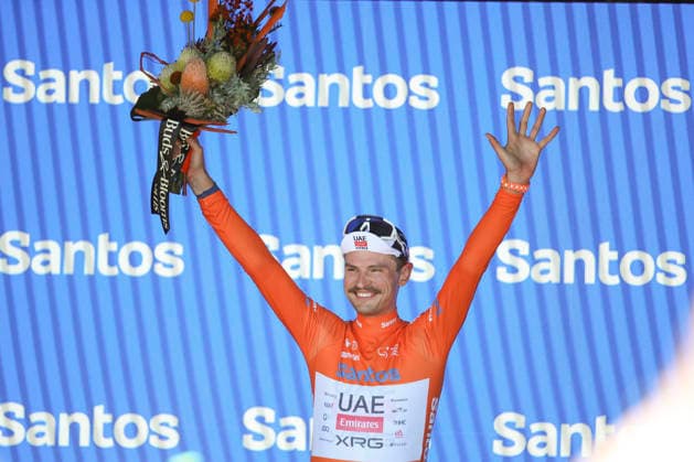 CYCLING TOUR DOWN UNDER, Jay Vine of UAE celebrates victory and the leader of General Classification during stage 2, Norwood to Uraidla, 148.1km of the 2026 Men s Tour Down Under professional road bicycle race in Adelaide, Thursday, January 22, 2026. ( NO ARCHIVING, EDITORIAL USE ONLY ADELAIDE SOUTH AUSTRALIA AUSTRALIA  Copyright: xMATTxTURNERx 20260122140461224896