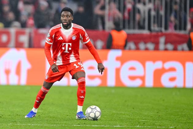 Alphonso Davies (FC Bayern München) controls the Ball during the UEFA Champions League 2025 26 League Phase MD7 match between FC Bayern München and R. Union Saint-Gilloise at Football Arena Munich on January 21, 2026 in Munich, Germany. (Photo by Harry Langer DeFodi Images) -