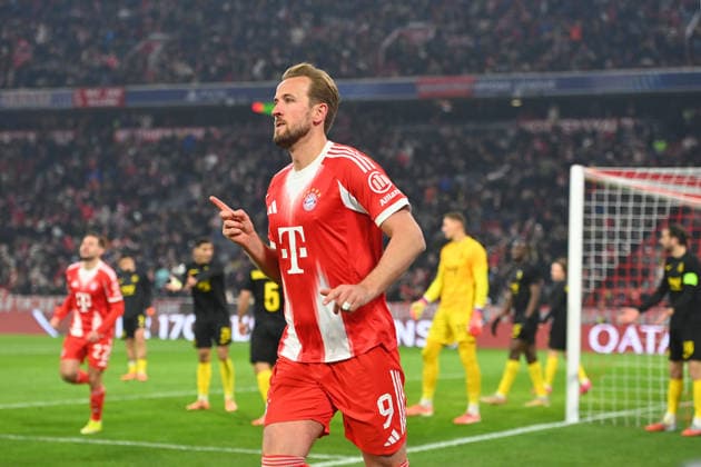 Torjubel Harry KANE (Bayern Muenchen) nach Tor zum 1-0, Jubel,Freude,Begeisterung, Aktion,Einzelbild,angeschnittenes Einzelmotiv,Halbfigur,halbe Figur. Fussball Champions League,Saison 2025 26, Ligaphase FC Bayern Muenchen - Royale Union Saint-Gilloise 2-0 am 21.01.2026.