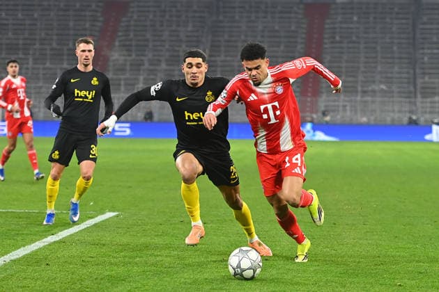 Luis DIAZ (Bayern Muenchen), Aktion,Zweikampf gegen Anan KHALAILI (Saint Gilloise). Fussball Champions League,Saison 2025 26, Ligaphase FC Bayern Muenchen - Royale Union Saint-Gilloise 2-0 am 21.01.2026.