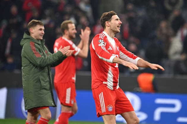 Schlussjubel Leon GORETZKA (Bayern Muenchen),hi:Joshua KIMMICH (Bayern Muenchen),Harry KANE (Bayern Muenchen), Jubel,Freude,Begeisterung, Fussball Champions League,Saison 2025 26, Ligaphase FC Bayern Muenchen - Royale Union Saint-Gilloise 2-0 am 21.01.2026.