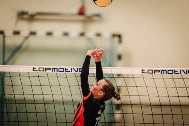 Volleyball Frauen Saison 2025 2026 Volleyball Bundesliga ETV Hamburger Volksbank Volleys vs. USC Münster 22.01.2026 Zuspiel von Kathleen Weiß ( 13, ETV Hamburger Volksbank Volleys) Hamburg Sporthalle Hoheluft Hamburg Deutschland