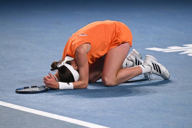 TENNIS AUSTRALIAN OPEN, Nikola Bartunkova of Czechia celebrates match point during the Women™s 2nd round match against Belinda Bencic of Switzerland on day 5 of the 2026 Australian Open tennis tournament at Melbourne Park in Melbourne, Wednesday, January 22, 2026. ( NO ARCHIVING MELBOURNE VICTORIA AUSTRALIA  Copyright: xLUKASxCOCHx 20260122163313947781