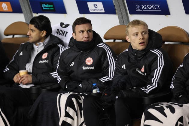 21.01.2026, Fussball UEFA Champions League, Qarabag Agdam FK - Eintracht Frankfurt, v.l., Mario Götze (Eintracht Frankfurt), Oscar Hojlund (Eintracht Frankfurt) DFL DFB REGULATIONS PROHIBIT ANY USE OF PHOTOGRAPHS AS IMAGE SEQUENCES AND OR QUASI-VIDEO. xdcx Copyright: HMBxMedia Claus