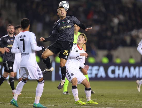 21.01.2026, Fussball UEFA Champions League, Qarabag Agdam FK - Eintracht Frankfurt, v.l., Pedro Bicalho (Qarabag Agdam FK), Ritsu Doan (Eintracht Frankfurt) DFL DFB REGULATIONS PROHIBIT ANY USE OF PHOTOGRAPHS AS IMAGE SEQUENCES AND OR QUASI-VIDEO. xdcx Copyright: HMBxMedia Claus