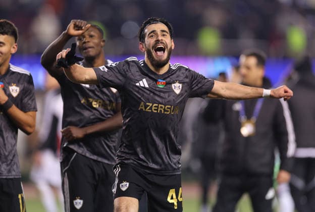 21.01.2026, Fussball UEFA Champions League, Qarabag Agdam FK - Eintracht Frankfurt, v.l., Elvin Cafarquliyev (Qarabag Agdam FK) jubelnd bejubelt jubelt jubeln DFL DFB REGULATIONS PROHIBIT ANY USE OF PHOTOGRAPHS AS IMAGE SEQUENCES AND OR QUASI-VIDEO. xdcx Copyright: HMBxMedia Claus