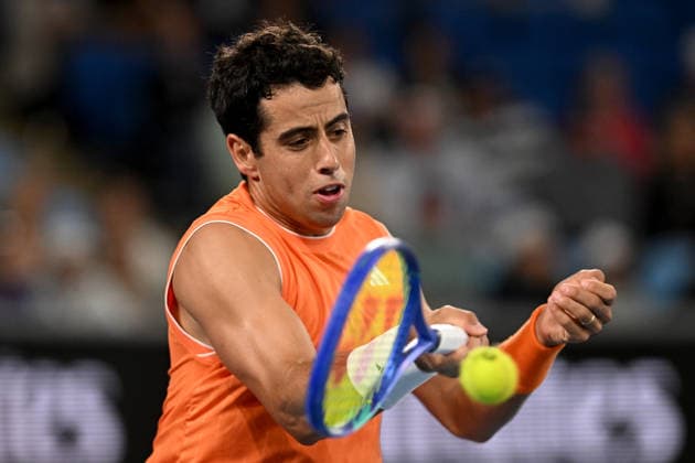 TENNIS AUSTRALIAN OPEN, Jaume Munar of Spain in action during the Men™s 2nd round match against Casper Ruud of Norway on day 5 of the 2026 Australian Open tennis tournament at Melbourne Park in Melbourne, Wednesday, January 22, 2026. ( NO ARCHIVING MELBOURNE VICTORIA AUSTRALIA  Copyright: xLUKASxCOCHx 20260122153352755312
