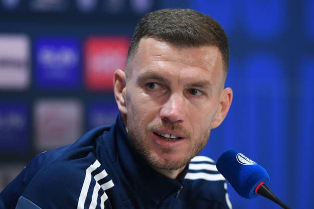 Vorstellung von Edin Dzeko beim FC Schalke 04 am 22.01.2026 in der Veltins Arena in Gelsenkirchen Edin Dzeko ( Schalke )
