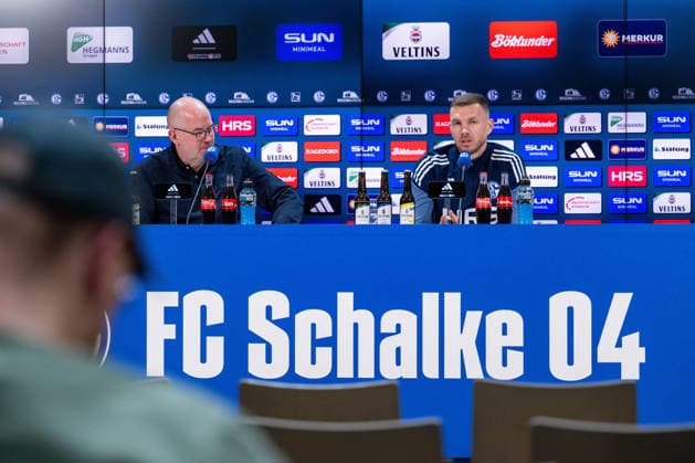 22.01.2026, Fussball, 2. Bundesliga, Saison 2025 2026, Offizielle Vorstellung: Edin DÅ¾eko Dzeko beim FC Schalke 04, Edin DÅ¾eko (FC Schalke 04) xRHR-FOTO TKx