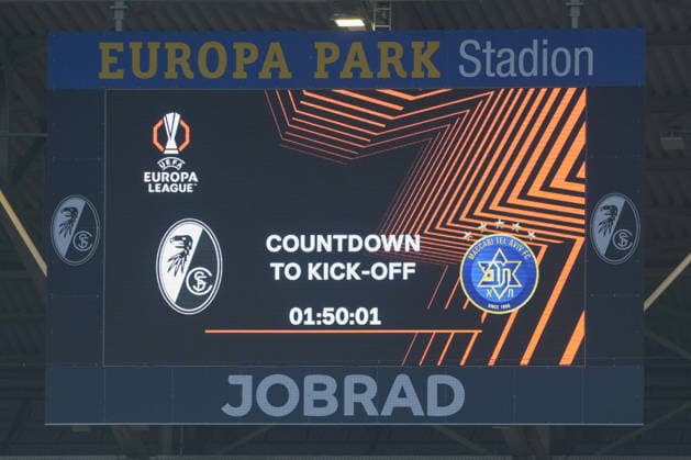 UEFA Europa League: SC Freiburg vs Maccabi Tel Aviv, 11.12.2026 Anzeigetafel im Europa-Park-Stadion in Freiburg mit To Kick-Off Countdown UEFA Europa League: SC Freiburg vs Maccabi Tel Aviv, Europa-Park-Stadion, 11.12.2026 Copyright: xBEAUTIFULxSPORTS Boscox