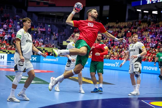 22.01.2026, Handball, Men s EHF EURO 2026, Deutschland - Portugal, Jyske Bank Boxen in Herning, Dänemark, Main Round: Miguel Jose Soares Neves (Portugal 20) Dänemark
