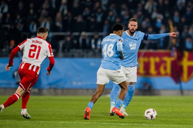 260122 Theodor Lundbergh and Pontus Jansson of Malmö FF during the UEFA Europa League football match between Malmö FF and Crvena Zvezda on January 22, 2026 in Malmö. fotboll football soccer fotball uefa europa league europa league malmö ff crvena zvezda bbeng röda stjärnan bbauto Copyright: PETTERxARVIDSON BB260122PA092