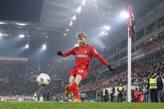 22.01.2026, xrekx, Fussball UEFA Europa League, SC Freiburg - Maccabi Tel Aviv v.l. Niklas Beste (SC Freiburg) (DFL DFB REGULATIONS PROHIBIT ANY USE OF PHOTOGRAPHS as IMAGE SEQUENCES and or QUASI-VIDEO) Freiburg