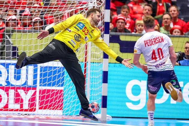 22.01.2026, Handball, Men s EHF EURO 2026, Spanien - Norwegen, Jyske Bank Boxen in Herning, Dänemark, Main Round: Ignacio Biosca Garcia (Espania 53) im Zweikampf gegen August Baskar Pedersen (Norway 40) Dänemark