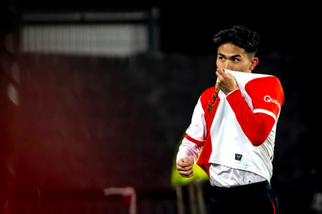 SC Feyenoord Rotterdam defender Tsuyoshi Watanabe scores the 1-0 and celebrating the goal during the match SC Feyenoord Rotterdam vs SK Sturm Graz at the for the Europa League - League phase - Matchday 7 season 2025-2026 in ROTTERDAM, Netherlands on 22 january 2026, (photo by Marcel van Dorst EYE4images DeFodi Images) -