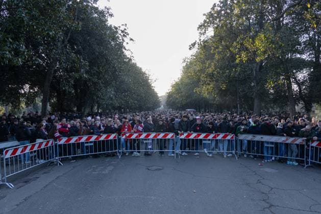 Stuttgart fans gather at Villa Borghese in Rome before the Europa League match between Roma and Stuttgart.  Copyright: xMatteoxNardonex xipa-agency.netx xMatteoxNardonex IPA_Agency_IPA70424122