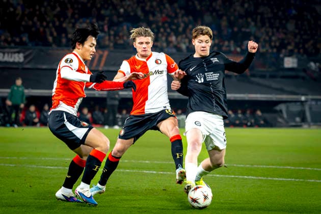 SC Feyenoord Rotterdam midfielder Sem Steijn, SK Sturm Graz midfielder Luca Weinhandl during the match SC Feyenoord Rotterdam vs SK Sturm Graz at the for the Europa League - League phase - Matchday 7 season 2025-2026 in ROTTERDAM, Netherlands on 22 january 2026, (photo by Marcel van Dorst EYE4images DeFodi Images) -