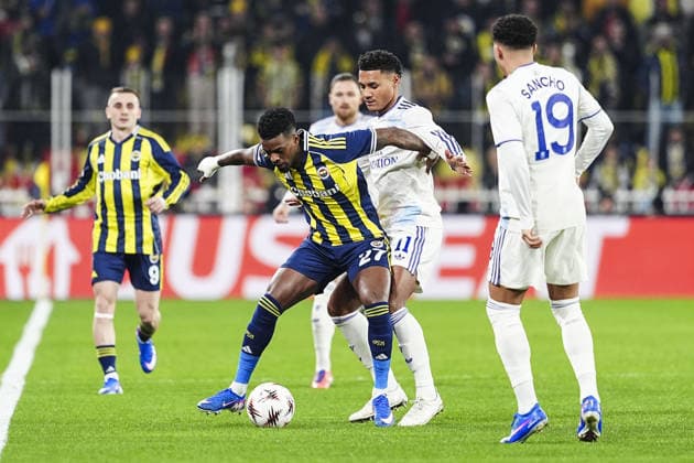 Fenerbahce v Aston Villa - UEFA Europa League ISTANBUL, TURKIYE - JANUARY 22: Nelson Semedo (27) of Fenerbahce in action against Ollie Watkins (11) of Aston Villa during the UEFA Europa League week 7 football match between Fenerbahce and Aston Villa at Chobani Stadium in Istanbul, Turkiye, on January 22, 2026. Agit Erdi Ulukaya Anadolu Istanbul Turkey. Editorial use only. Please get in touch for any other usage.  Copyright: x2026xAnadoluxAgitxErdixUlukayax