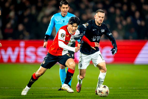 SC Feyenoord Rotterdam midfielder Inbeom wang, SK Sturm Graz midfielder Tomi Horvat during the match SC Feyenoord Rotterdam vs SK Sturm Graz at the for the Europa League - League phase - Matchday 7 season 2025-2026 in ROTTERDAM, Netherlands on 22 january 2026, (photo by Marcel van Dorst EYE4images DeFodi Images) -