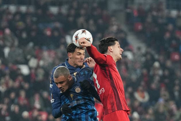 Igor Matanovic (SC Freiburg, 31) Kopfball , Deutschland, Fussball, UEFA Europa League, 7.Spieltag, Ligaphase, 2025 2026, SC Freiburg vs. Maccabi Tel Aviv, 22.01.2026, Europa-Park Stadion, Freiburg, Deutschland Freiburg Europa-Park Stadion Baden-Württemberg Deutschland Copyright: xArnexAmbergx