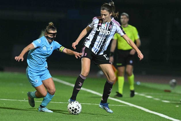 Emma Stolen Godo of Juventus FC competes for the ball with Michela Giordano of Napoli Women during the Coppa Italia Femminile between Napoli Women vs Juventus FC :Agostino Gemito Live Photo  Copyright: xAgostinoxGemito IPAxSportx xipa-agency.netx xx IPA_70425949 IPA_Agency_IPA70425949